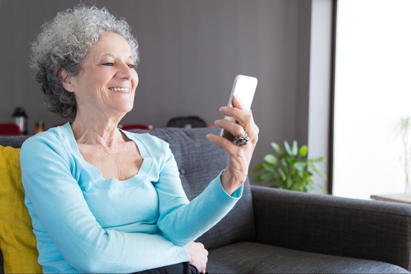 Tecnologia para Idosos: Dispositivos e Aplicativos que Facilitam o Cotidiano - residencial em familia